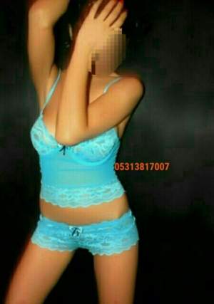 Erdemli Escort - Size Odaklanan Seksi Kız